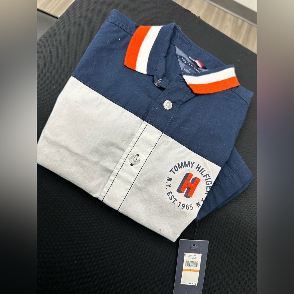 Tommy Hilfiger Boys Button down shirt Size 7
